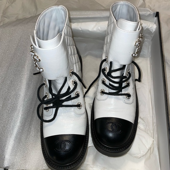 Chanel boots - Picture 6 of 10